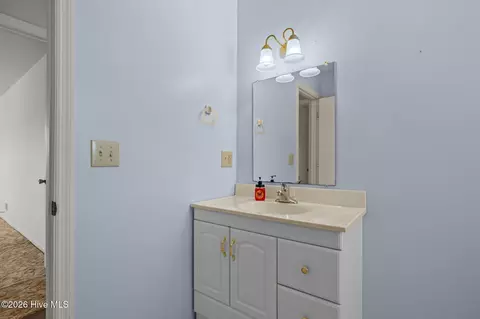 Bath - 630 Seashore Dr, Atlantic, NC 28511 photo 1 of 7