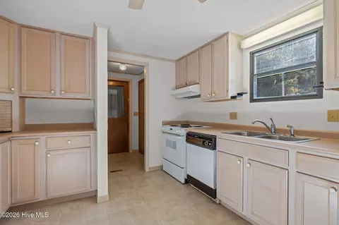 Entry Way - 630 Seashore Dr, Atlantic, NC 28511 photo 1 of 1