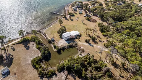 View/Area - 630 Seashore Dr, Atlantic, NC 28511 photo 9 of 17