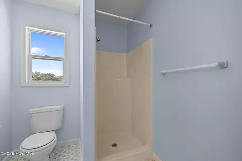 Bath - 630 Seashore Dr, Atlantic, NC 28511 photo 2 of 7