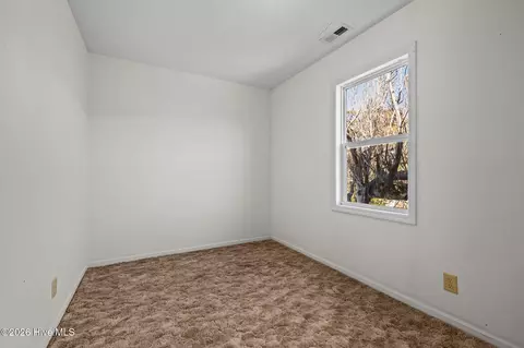 Bedroom - 630 Seashore Dr, Atlantic, NC 28511 photo 4 of 10