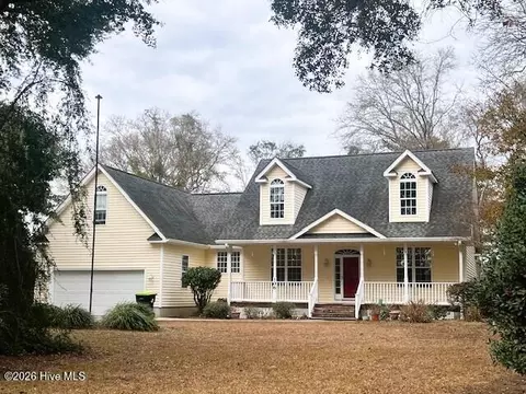 106 Pine Needle Cir, Cape Carteret, NC 28584
