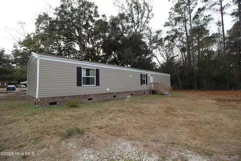 451 Stanley Rd NW, Calabash, NC 28467