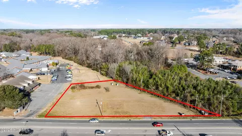 2405 Wayne Memorial Dr, Goldsboro, NC 27534