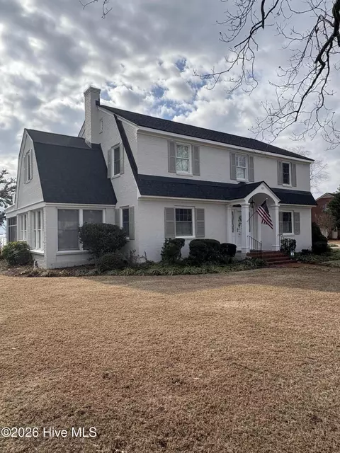 119 Blount St, Edenton, NC 27932