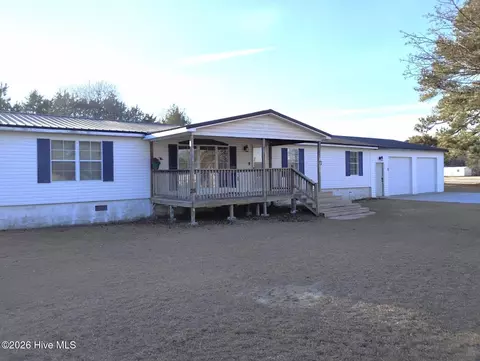 104 Beaver Dr, Dudley, NC 28333