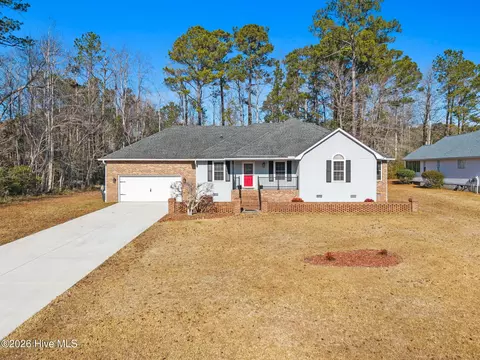 71 Fairway Dr, Shallotte, NC 28470