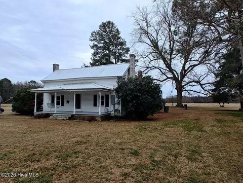 1710 Matthews Rd, Robersonville, NC 27871