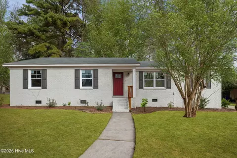 3206 Ellsworth Dr, Greenville, NC 27834