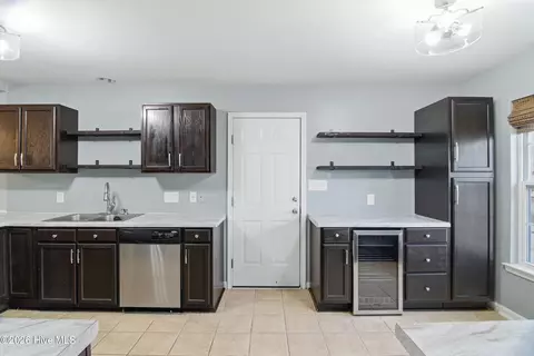 Kitchen - 103 Hunt Dr, Hubert, NC 28539 photo 1 of 2