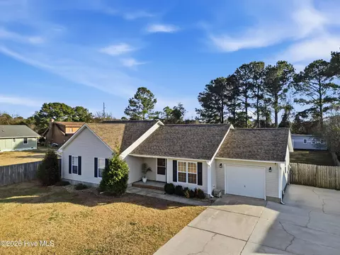 View/Area - 103 Hunt Dr, Hubert, NC 28539 photo 2 of 6