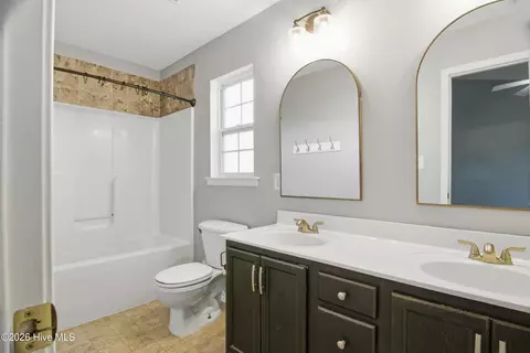 Bath - 103 Hunt Dr, Hubert, NC 28539 photo 1 of 3
