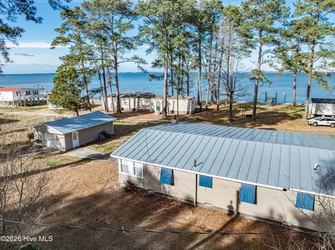2995 Hickory Point Rd, Aurora, NC 27806