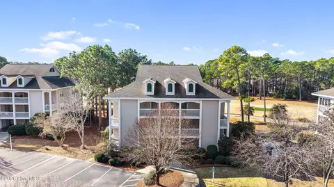 3350 Club Villas Dr # 405, Southport, NC 28461