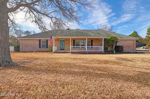 1601 Fairfield Ct, Morehead City, NC 28557