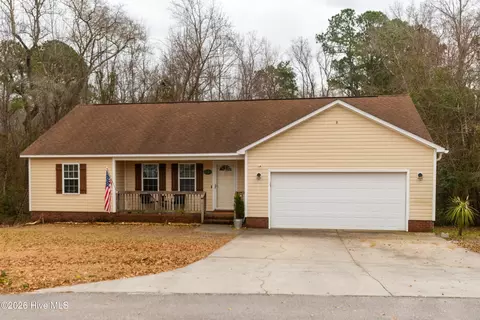 206 Hominy Ct, Hubert, NC 28539
