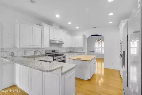 Kitchen - 116 Arbon Ln, New Bern, NC 28562 photo 1 of 7