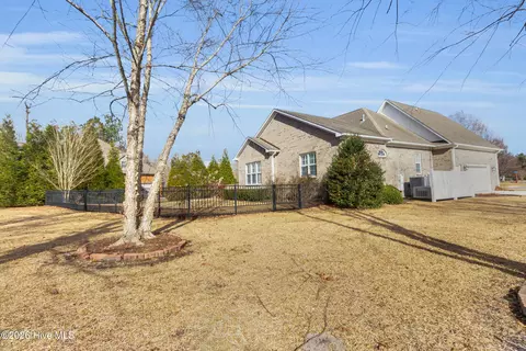 Exterior - 116 Arbon Ln, New Bern, NC 28562 photo 3 of 7