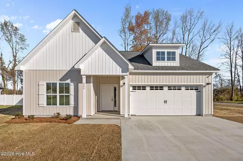 333 Mangrove Ct, Ayden, NC 28513