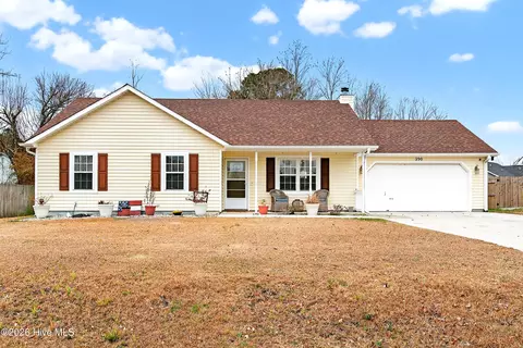 290 Parnell Rd, Hubert, NC 28539