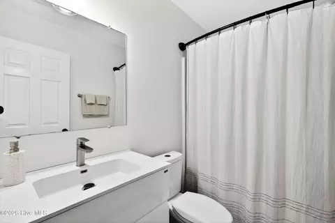 Bath - 290 Parnell Rd, Hubert, NC 28539 photo 1 of 2