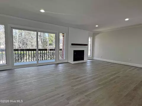 Living - 10 Pine Tree Rd # 125, Pinehurst, NC 28374 photo 1 of 2