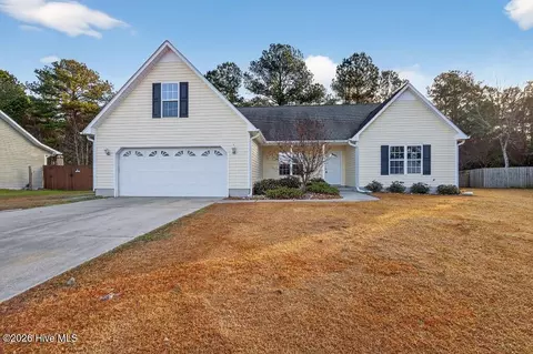 1504 Mesquite Ct, Havelock, NC 28532