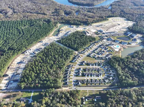 4024 Farmfield Dr, Navassa, NC 28451