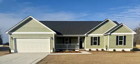 247 Cavanaughtown Rd, Richlands, NC 28574