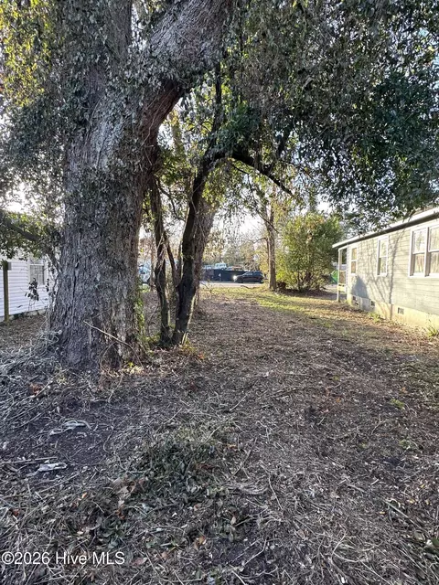 3305 Princess Place Dr, Wilmington, NC 28405