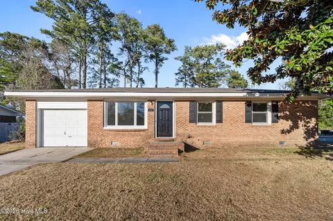117 Sheffield Rd, Jacksonville, NC 28546