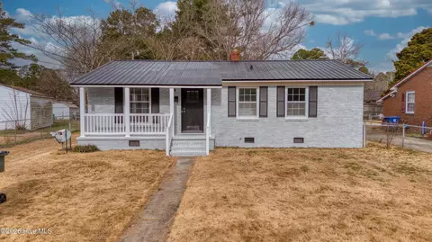 402 Marcella Dr, Kinston, NC 28501