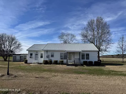 6952 Old Stake Rd, Clarendon, NC 28432