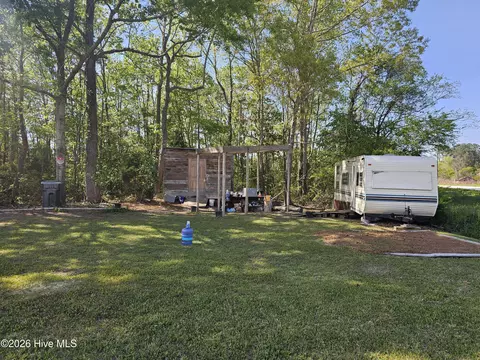 40 Alligator Creek Rd, Merritt, NC 28556