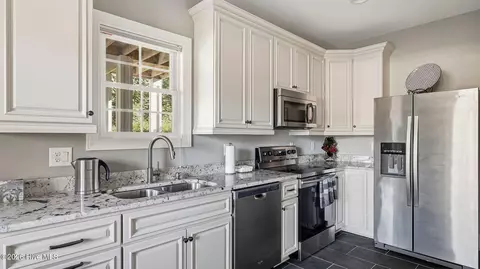 Kitchen - 80 Eldorado Ln, Pinehurst, NC 28374 photo 4 of 4