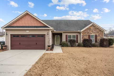 2451 Kodiak Dr, Winterville, NC 28590