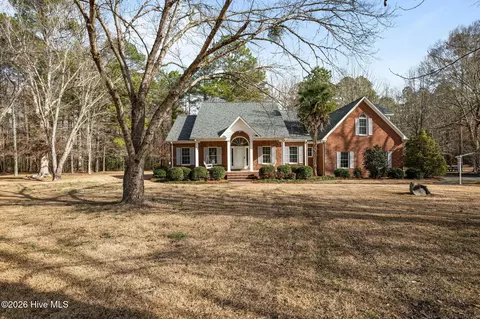 313 Forest Glen Ln, Pollocksville, NC 28573