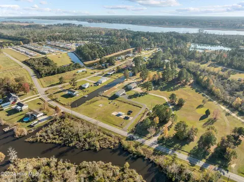 View/Area - 1134 Whichards Beach Rd, Chocowinity, NC 27817 photo 7 of 9