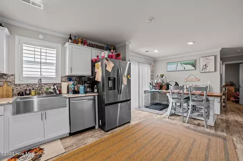 Kitchen - 1134 Whichards Beach Rd, Chocowinity, NC 27817 photo 2 of 4
