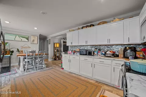 Kitchen - 1134 Whichards Beach Rd, Chocowinity, NC 27817 photo 3 of 4