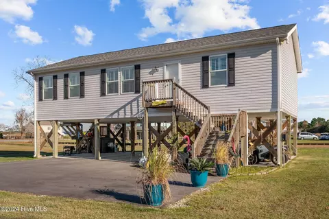 1134 Whichards Beach Rd, Chocowinity, NC 27817