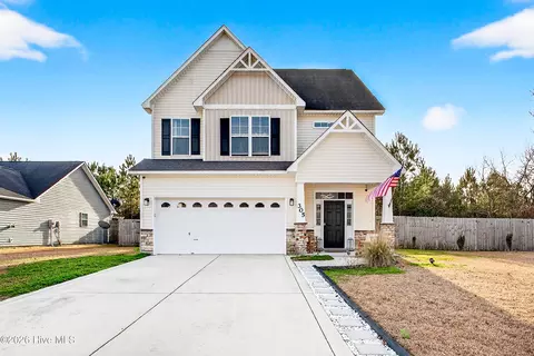 305 Hidden Oaks Dr, Jacksonville, NC 28546