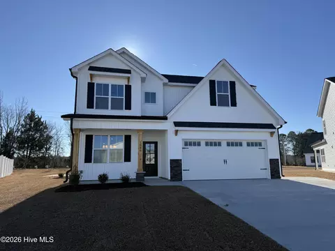 1036 Seven Iron Dr, Ayden, NC 28513