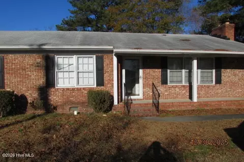 2410 N Roberts Ave, Lumberton, NC 28358