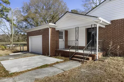 Exterior - 282 Richlands Loop Rd, Richlands, NC 28574 photo 2 of 4