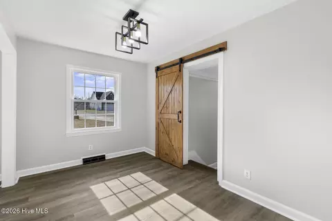 Entry Way - 282 Richlands Loop Rd, Richlands, NC 28574 photo 1 of 3