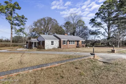 282 Richlands Loop Rd, Richlands, NC 28574