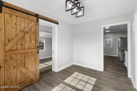 Entry Way - 282 Richlands Loop Rd, Richlands, NC 28574 photo 2 of 3