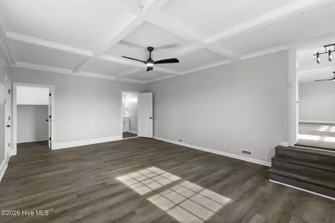 Living - 282 Richlands Loop Rd, Richlands, NC 28574 photo 4 of 5