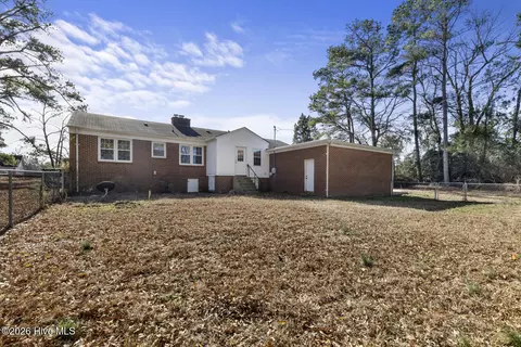 Exterior - 282 Richlands Loop Rd, Richlands, NC 28574 photo 4 of 4